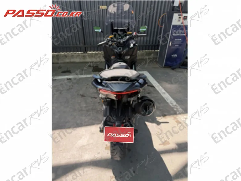 Yamaha T Max 560 - фото 1