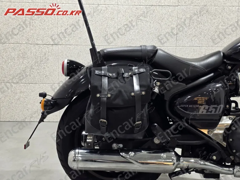 Royal Enfield Super Meteor 650 - фото 6
