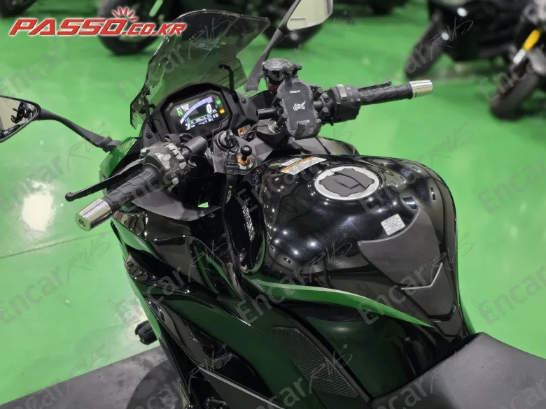 Kawasaki Z 1000 Sx - фото 3