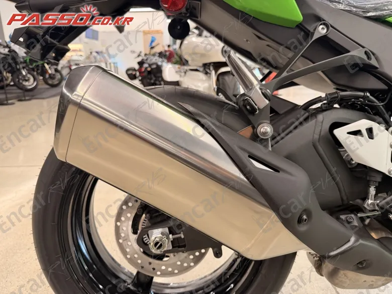 Kawasaki Zx 10 R - фото 6