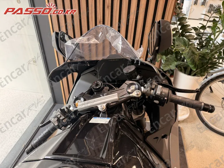 Kawasaki Zx 10 R - фото 3