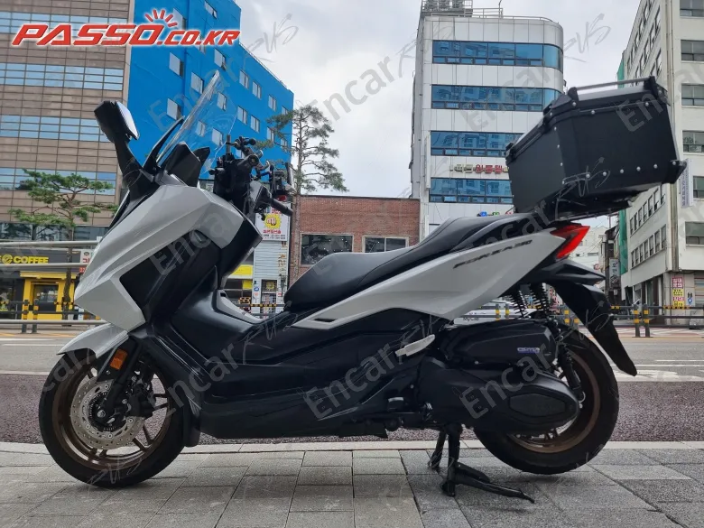 Honda Forza 350 - фото 1