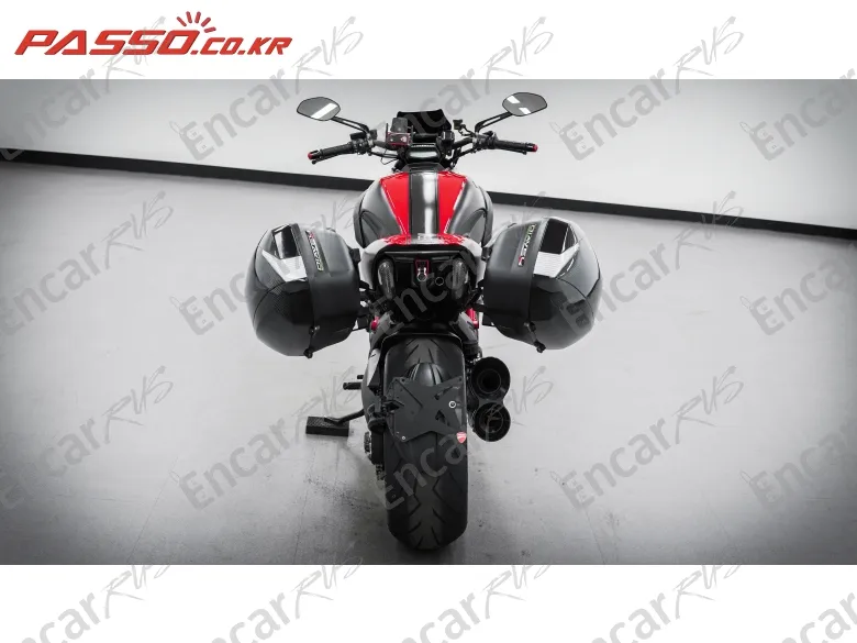 Ducati Diavel Carbon - фото 2