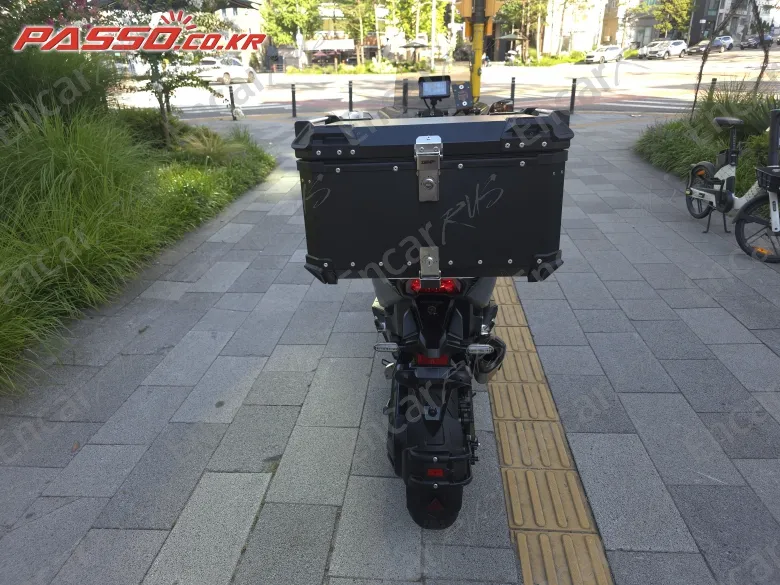 Honda Forza 750 - фото 2