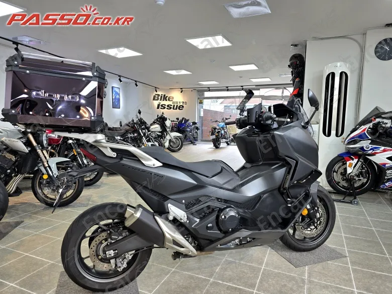 Honda Forza 750 - фото 2
