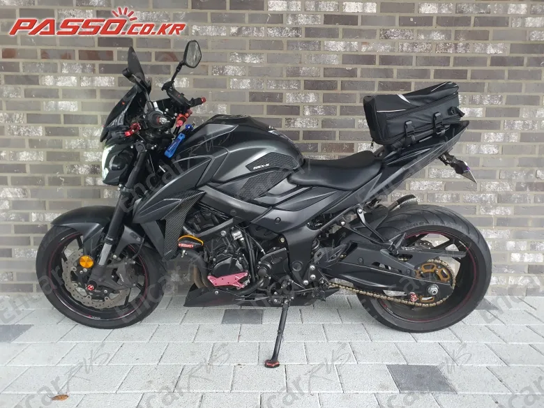 Suzuki Gsx S 750 - фото 1