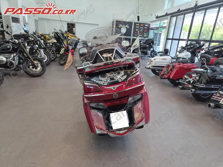 Honda Goldwing 1800 - фото 2