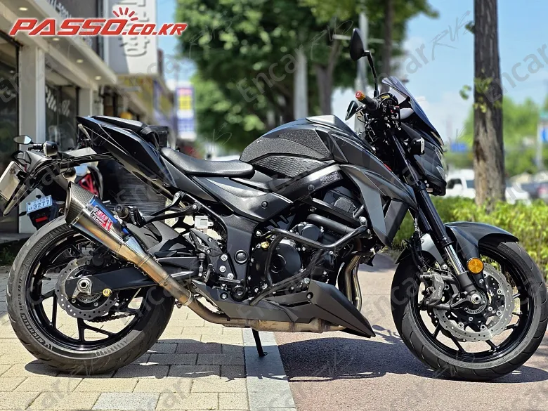 Suzuki Gsx S 750 - фото 2