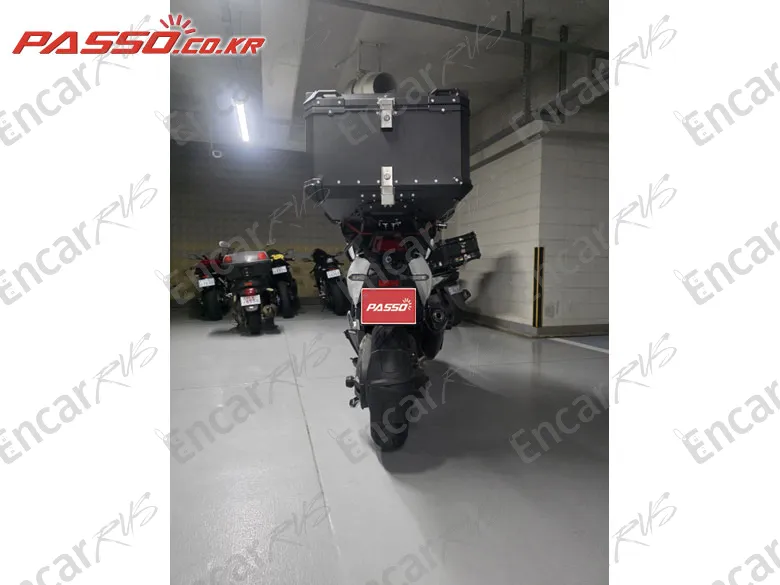Honda Forza 750 - фото 2