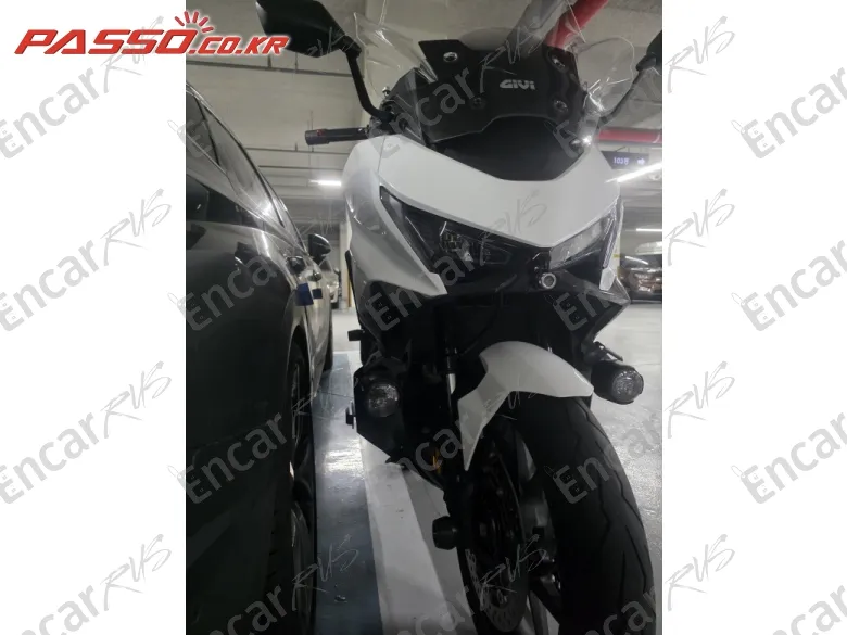Honda Forza 750 - фото 6