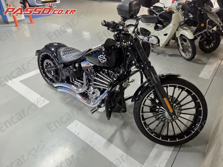 Harley-Davidson Breakout - фото 0