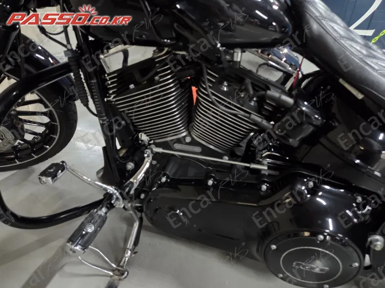 Harley-Davidson Breakout - фото 4