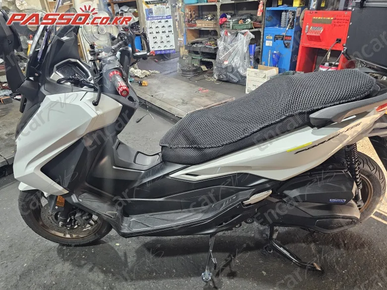 Honda Forza 350 - фото 1