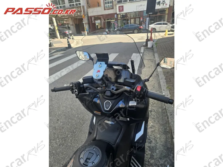 Yamaha T Max 560 - фото 3