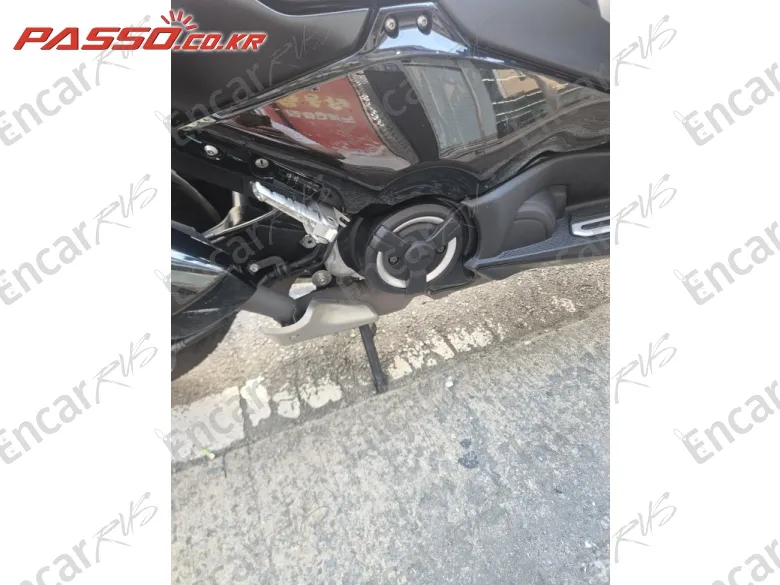 Yamaha T Max 560 - фото 4
