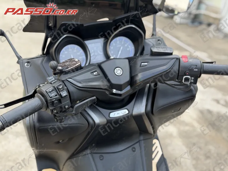Yamaha T Max 560 - фото 3