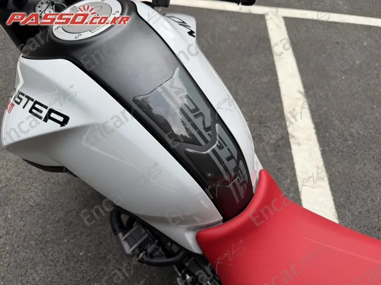 Ducati Monster 937 - фото 6