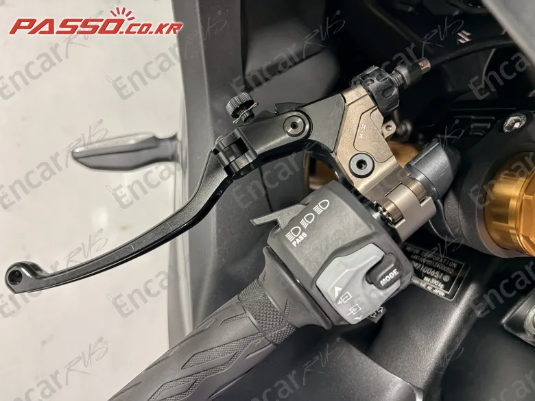 Suzuki Gsx R 1000 R Abs - фото 3