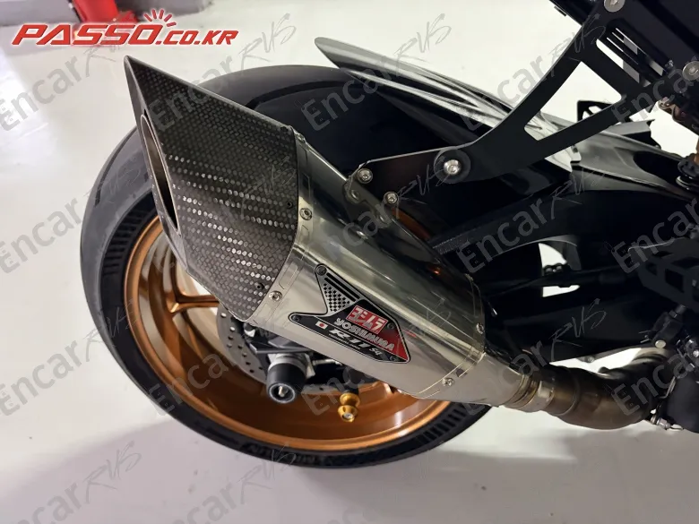 Suzuki Gsx R 1000 R Abs - фото 6