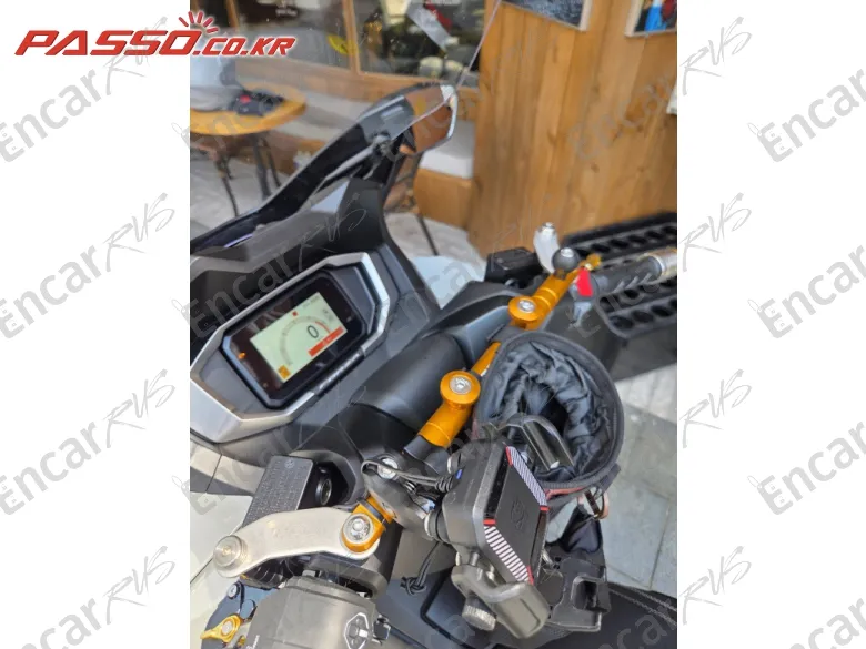 Honda Forza 350 - фото 2