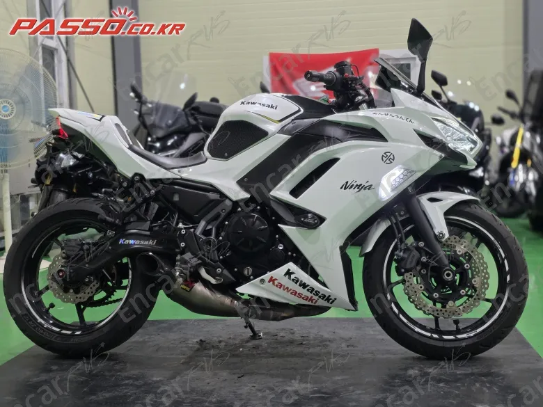 Kawasaki Ninja 650 Abs - фото 5