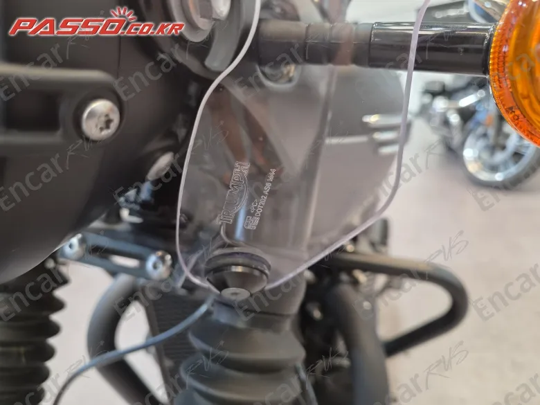 Triumph Bonneville T120 Black - фото 0