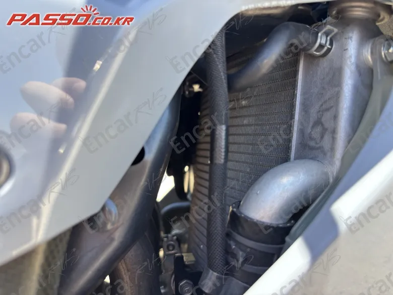 Kawasaki Zx 10 R - фото 4