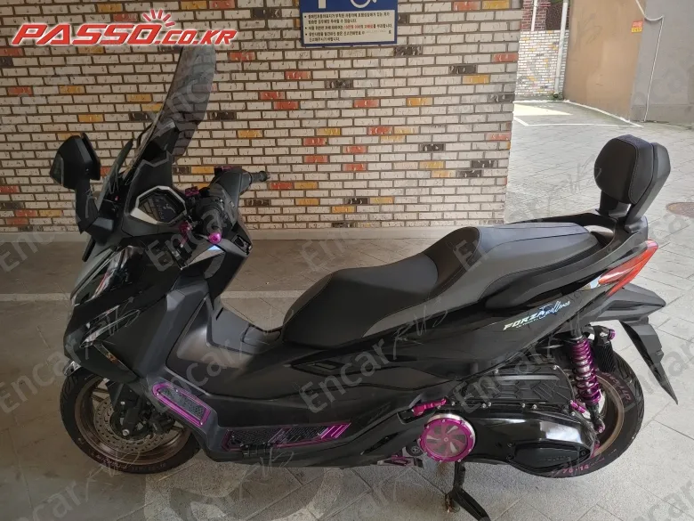 Honda Forza 350 - фото 1