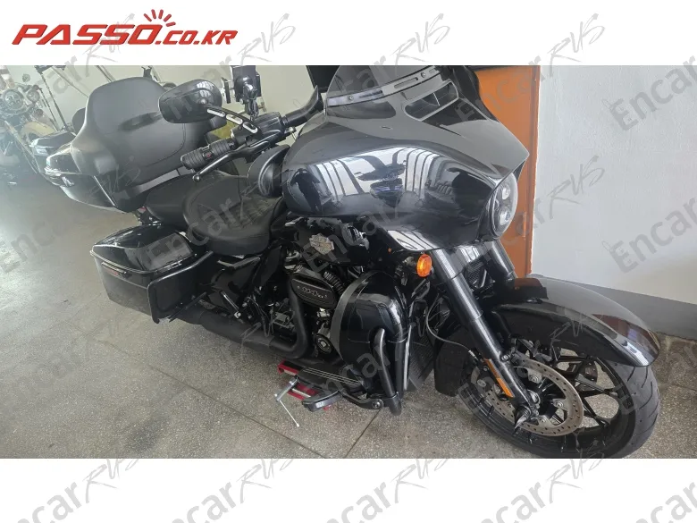 Harley-Davidson Flhxs Street Glide Special - фото 0