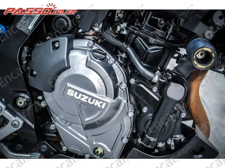 Suzuki Gsx 8 S - фото 4