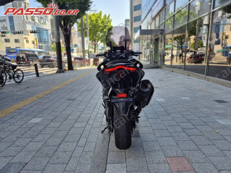 Yamaha T Max 560 - фото 2