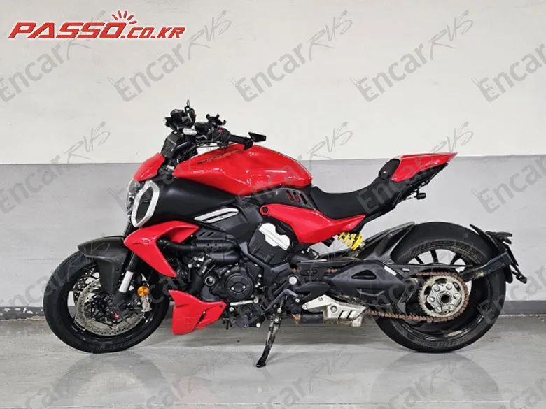 Ducati Diavel V4 - фото 0