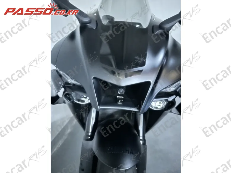 Yamaha Yzf R1 - фото 5