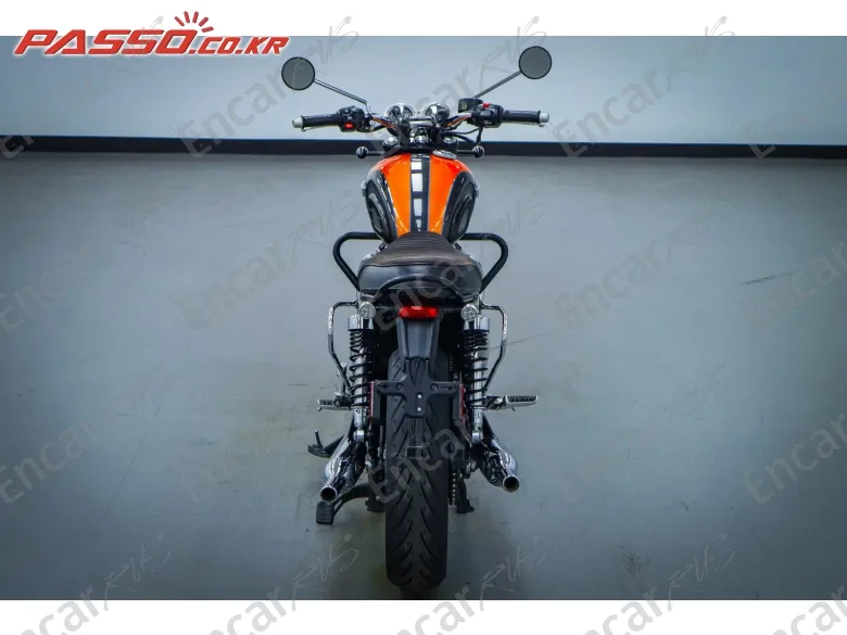 Triumph Bonneville T120 - фото 2