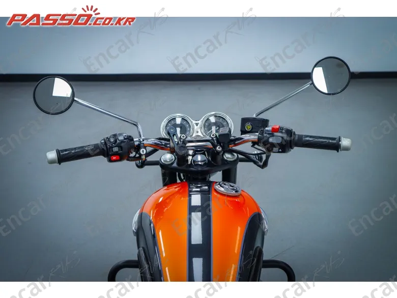Triumph Bonneville T120 - фото 3