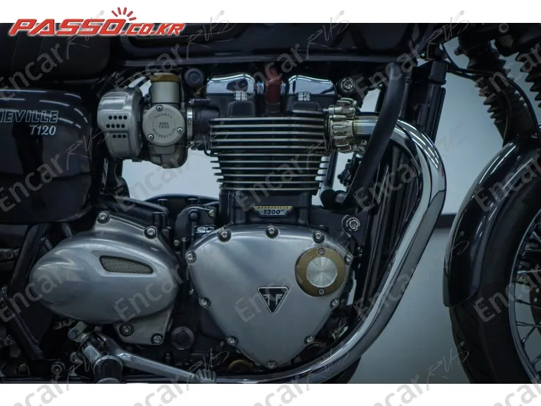 Triumph Bonneville T120 - фото 4