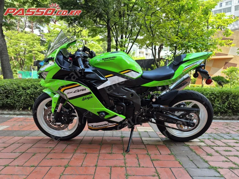 Kawasaki Ninja Zx 4 Rr - фото 1