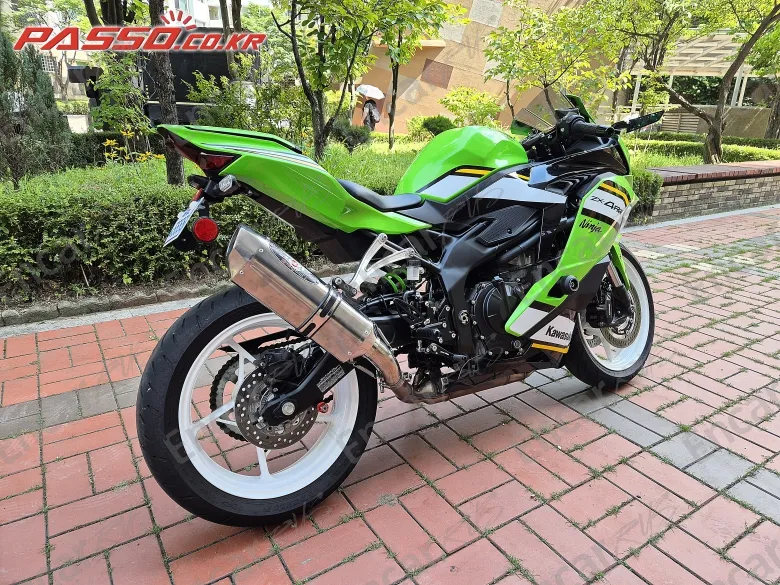 Kawasaki Ninja Zx 4 Rr - фото 3