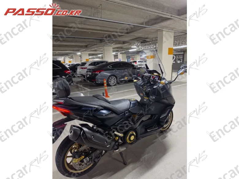 Yamaha T Max 560 - фото 2