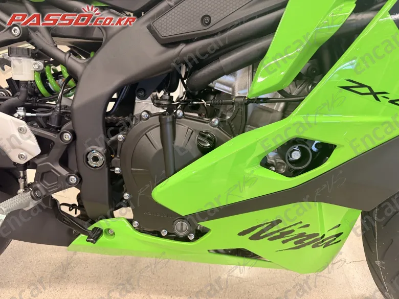 Kawasaki Ninja Zx 4 Rr - фото 4