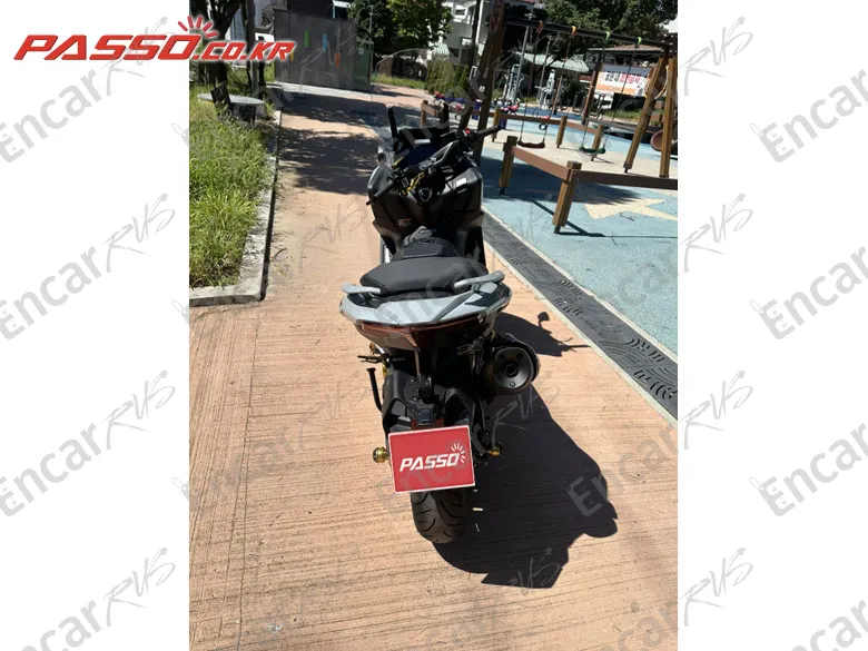 Yamaha T Max 560 - фото 2