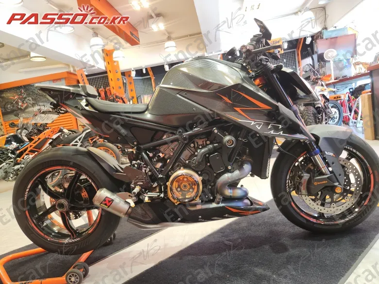 KTM 1290 SUPER DUKE R 2022, фото 1