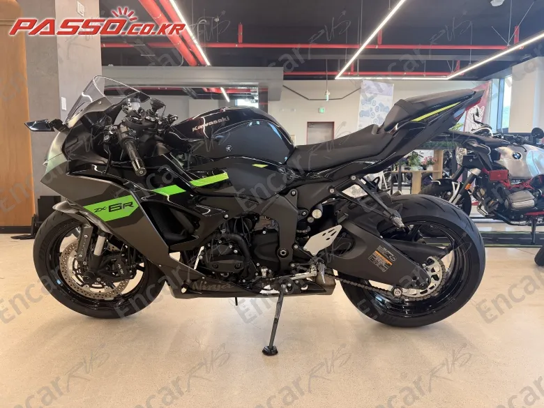 Kawasaki Zx 6 R - фото 1