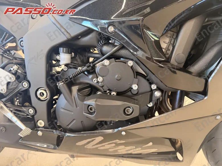 Kawasaki Zx 6 R - фото 4