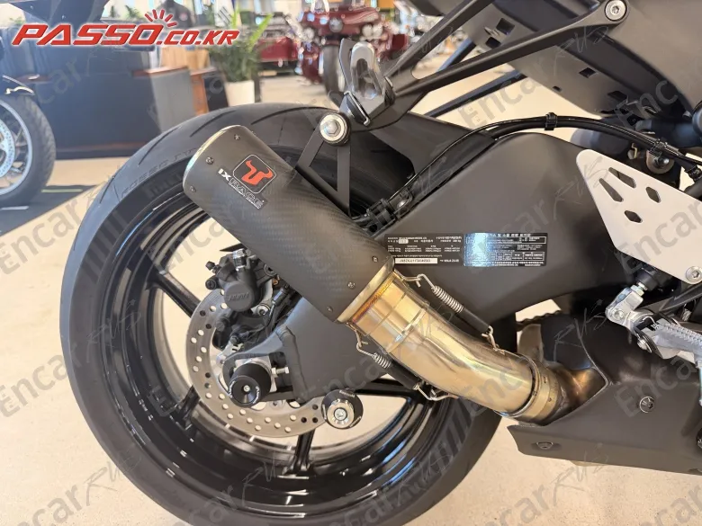 Kawasaki Zx 6 R - фото 6