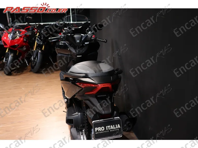 Honda Forza 350 - фото 2