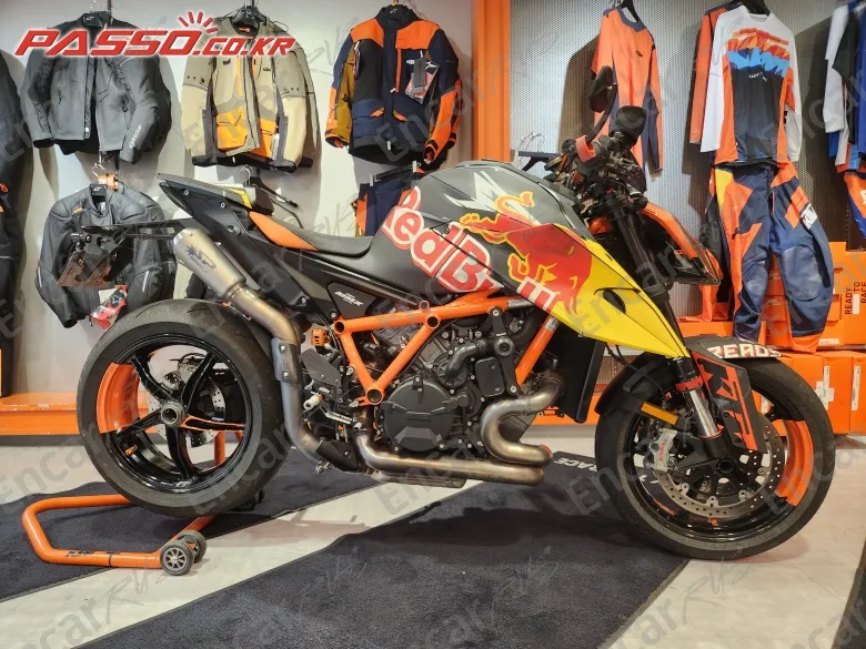 KTM 1290 SUPER DUKE R 2021, фото 1