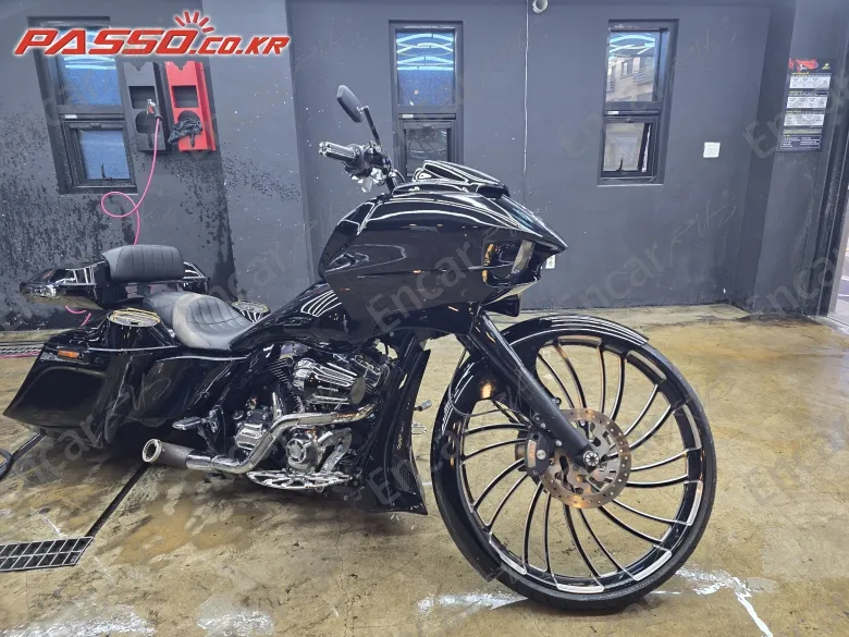 Harley-Davidson Cvo Road Glide Custom 2016, фото 1