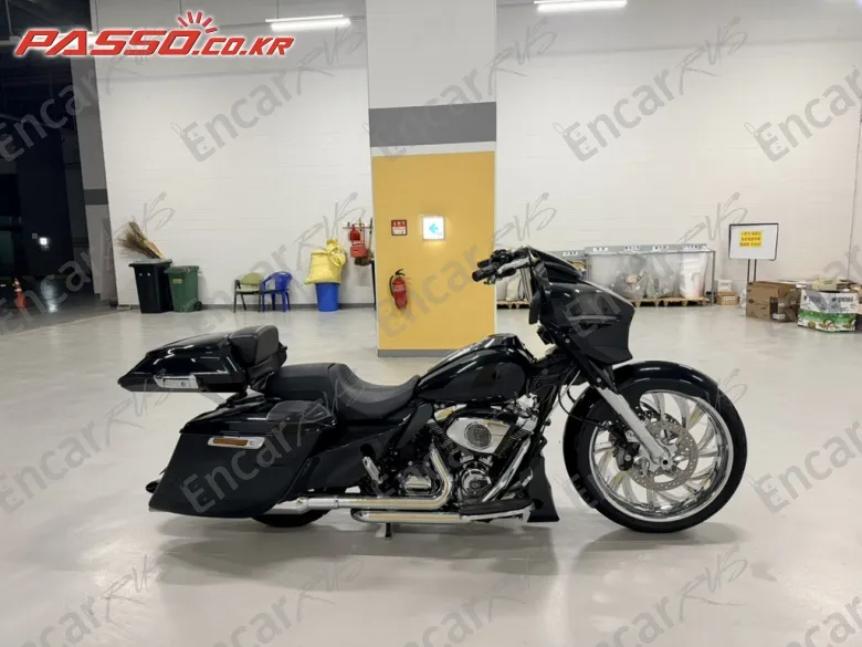 Harley-Davidson Flhxs Street Glide Special - фото 0