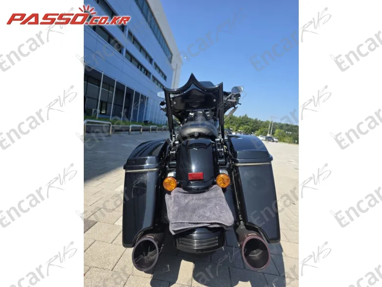 Harley-Davidson Flhxs Street Glide Special - фото 2